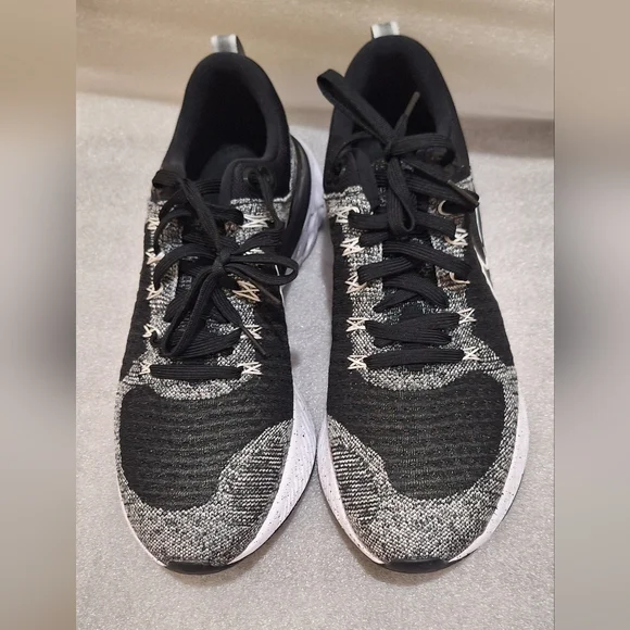 Nike React Infinity Run2 - Picture 2 of 6